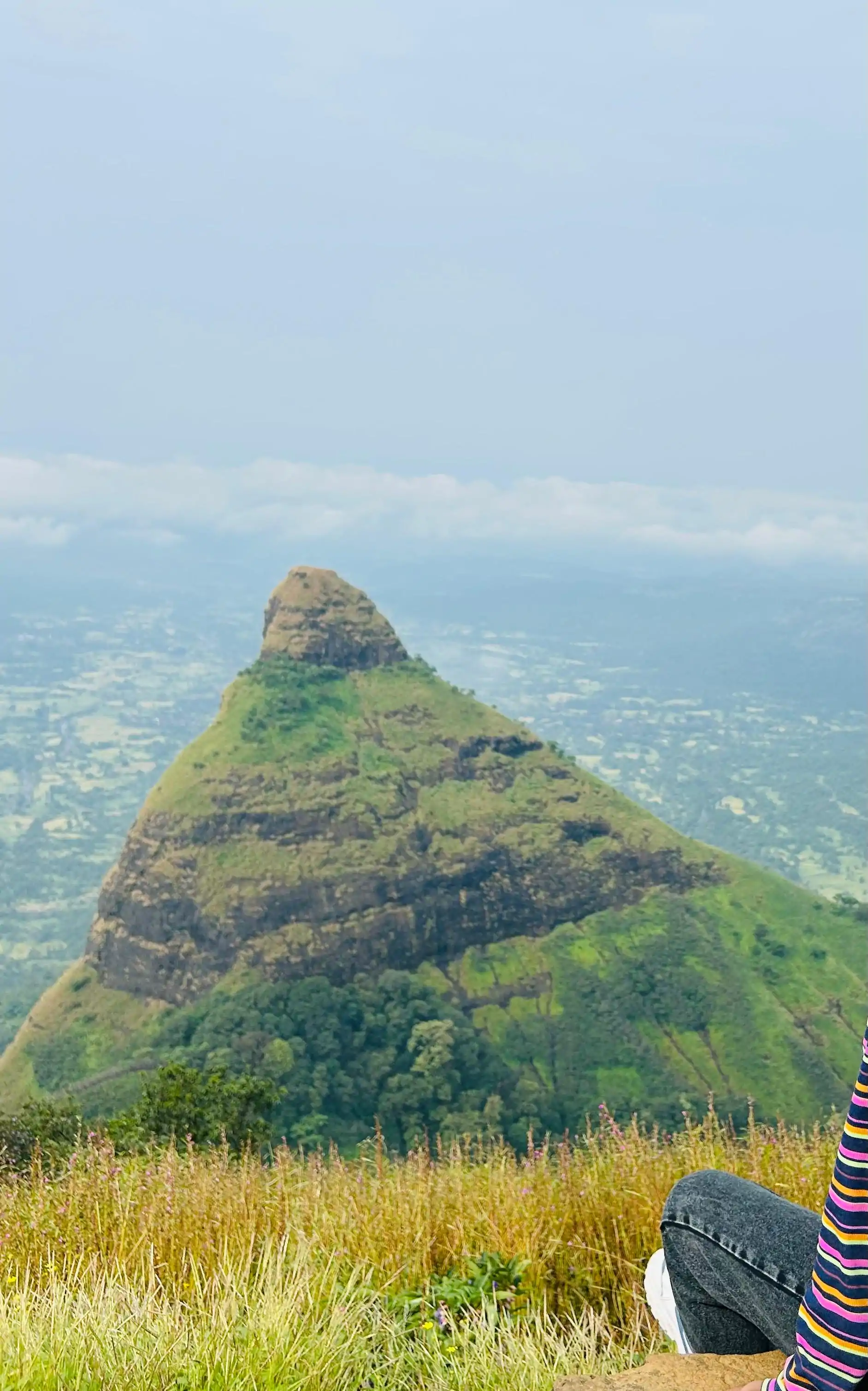 Lonavala and Khandala: Maharashtra's Twin Jewels! The Ultimate Guide to Viewpoints, Forts, and Famous Chikki.